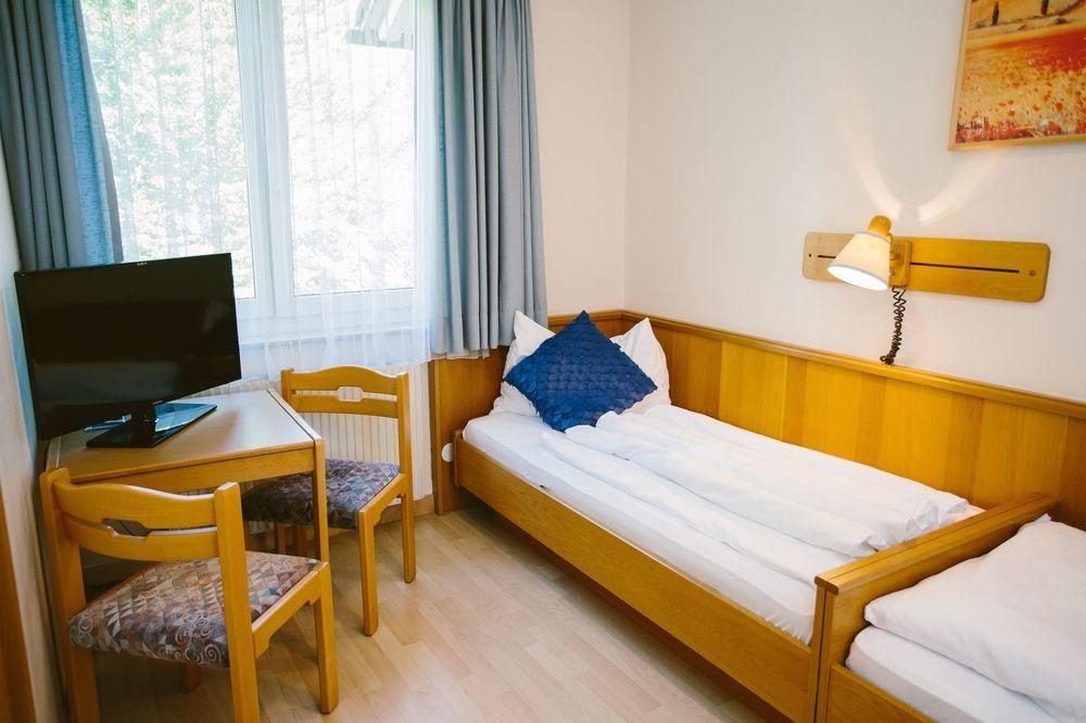 Ferienhotel Woerthersee เพิร์ทชาค อัม เวิร์ทเทอร์ซี ภายนอก รูปภาพ