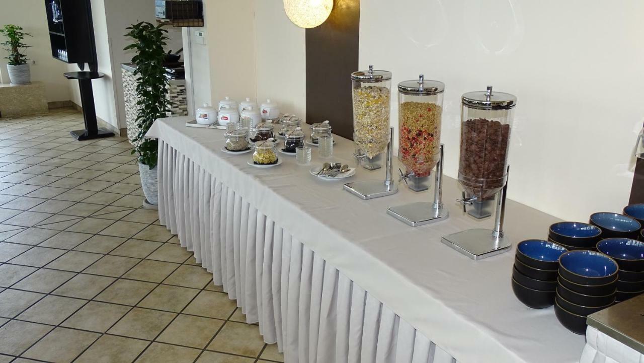 Ferienhotel Woerthersee เพิร์ทชาค อัม เวิร์ทเทอร์ซี ภายนอก รูปภาพ