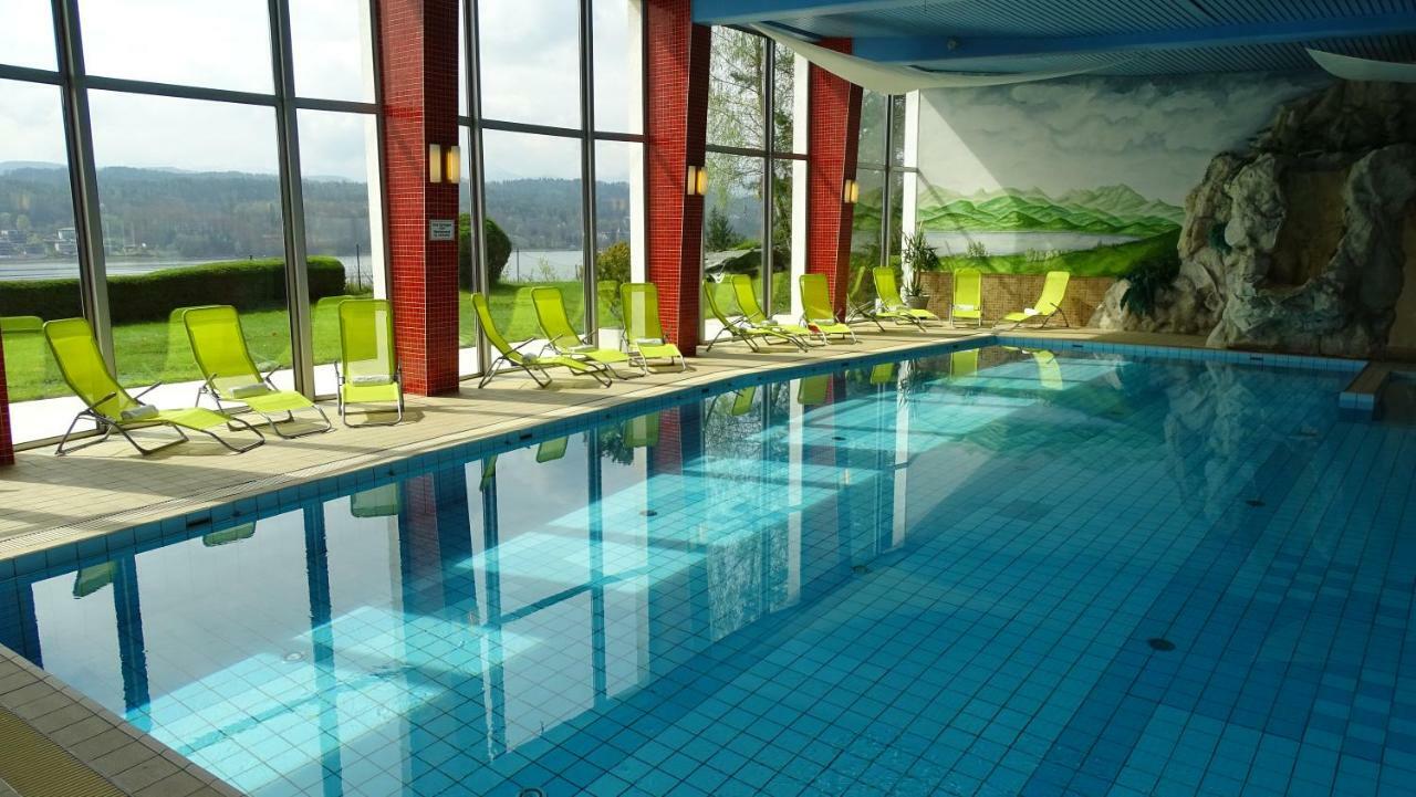 Ferienhotel Woerthersee เพิร์ทชาค อัม เวิร์ทเทอร์ซี ภายนอก รูปภาพ